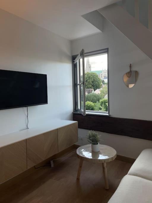 Апартаменты Duplex Bord De L'Eure - Parking Inclus - Jolie Vue Sur La Cathedrale Шартр Экстерьер фото